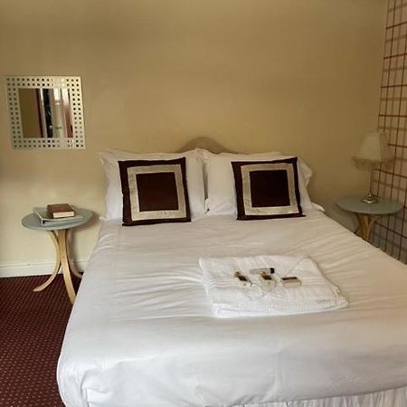 Bertie Pontypridd Hotel Trehafod Ngoại thất bức ảnh