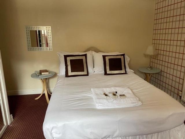 Bertie Pontypridd Hotel Trehafod Ngoại thất bức ảnh